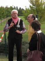 Yves donne des explications lors de la journée du patrimoine en 2007