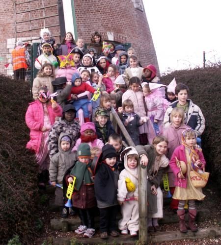 La photo souvenir sur l‘escalier extérieur du moulin